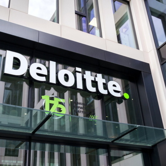 Deloitte продолжает сокращать штат сотрудников